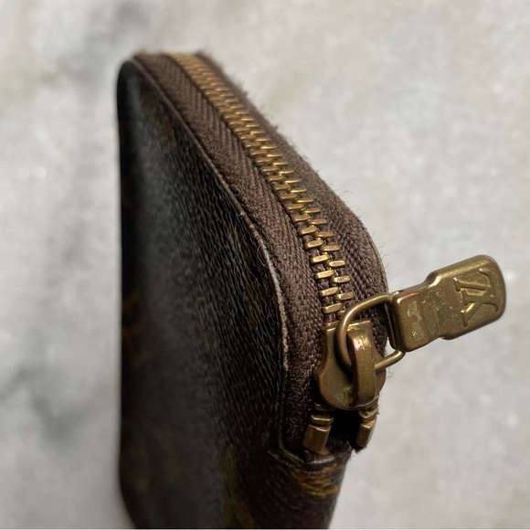 Louis Vuitton Monogram Zip Around Multicles 6 Key Holder - Picture 9 of 16